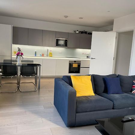 Апартаменты Modern & Spacious Penthouse In North Лондон Экстерьер фото